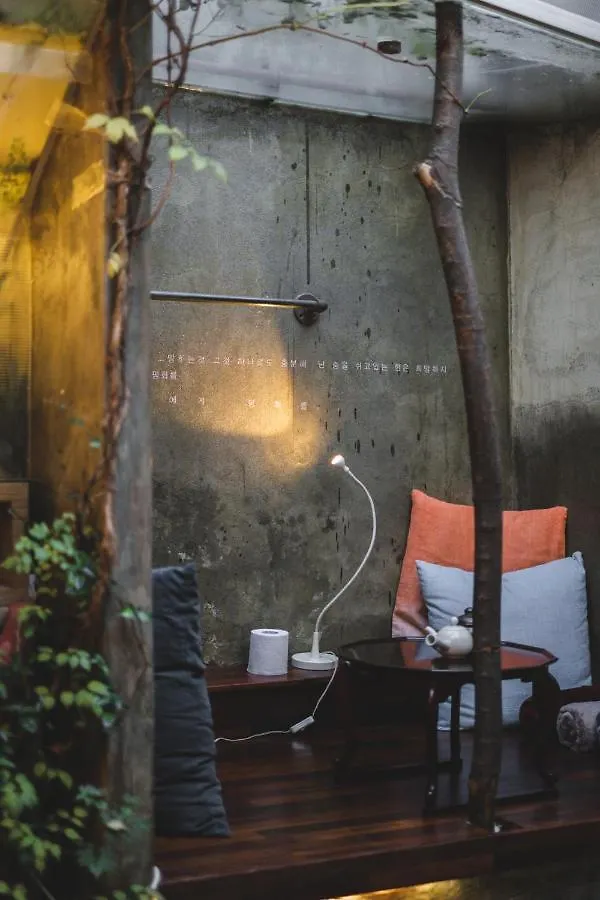 Viva La Vida - Jongno Hanok Private House Seoul South Korea